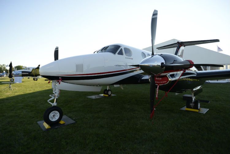 Beechcraft King Air 250 EAA 2015 1