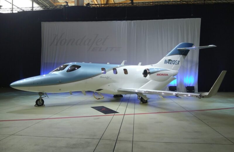 A HondaJet Elite in a hangar.